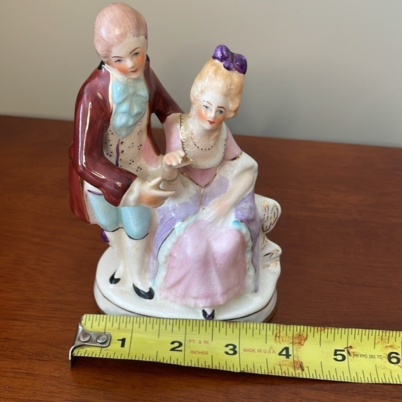 Vintage Coventry Made In USA Porcelain Figurine 5017B Colonial Couple - Picture 9 of 9